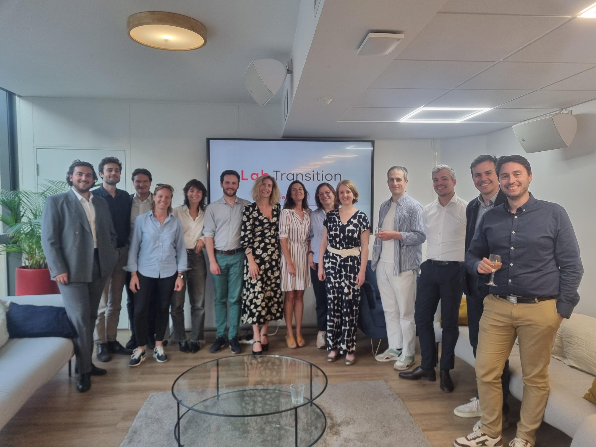 Photo de groupe des membres du Lab.Transition (partenaires)